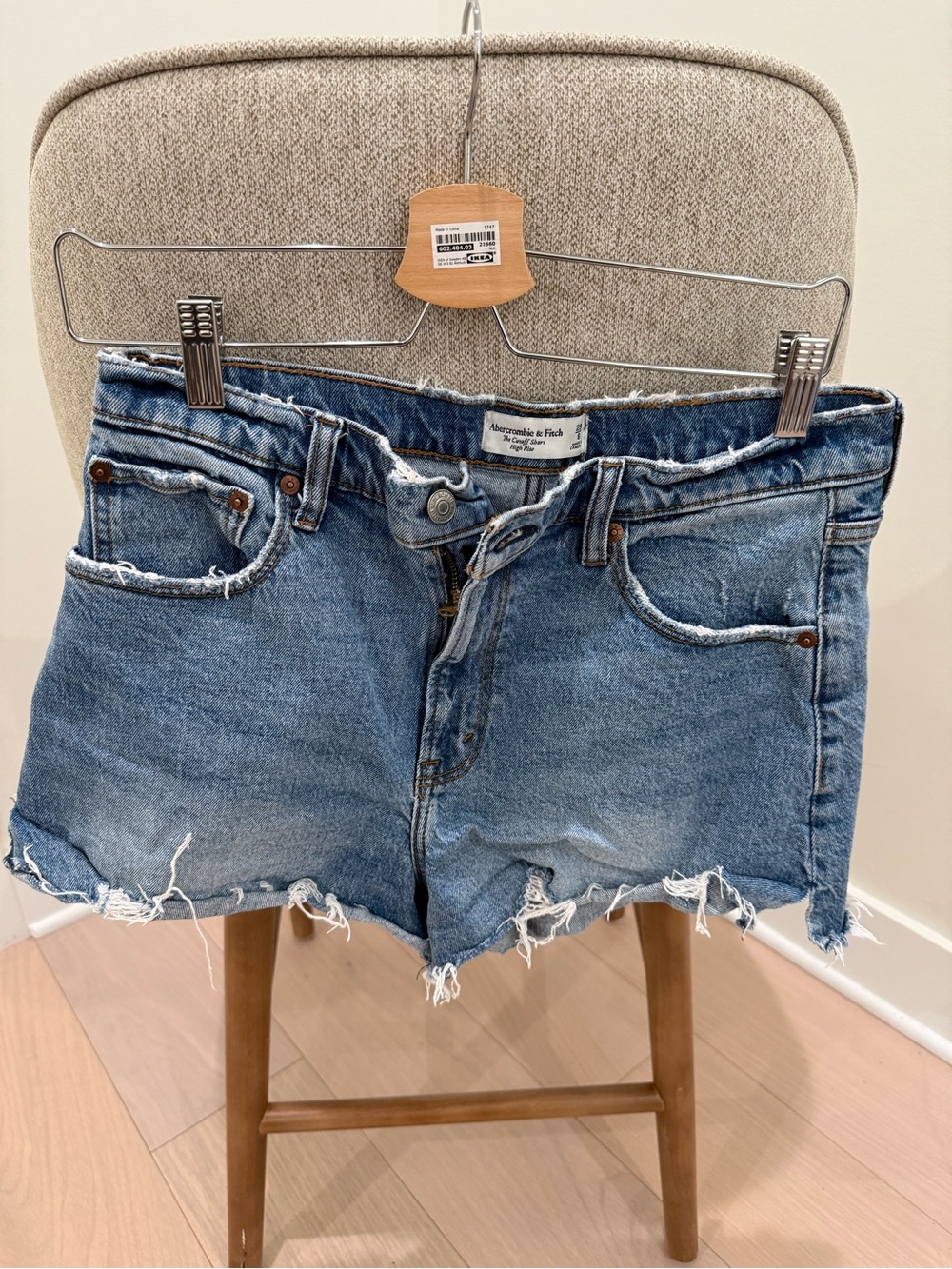 Abercrombie & Fitch High Rise Cutoff Denim Shorts Size 29 / 8 Distressed